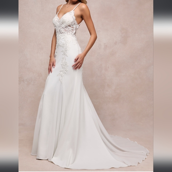 Lulus White Lace fitted low back Wedding Dress Lg - Picture 1 of 5